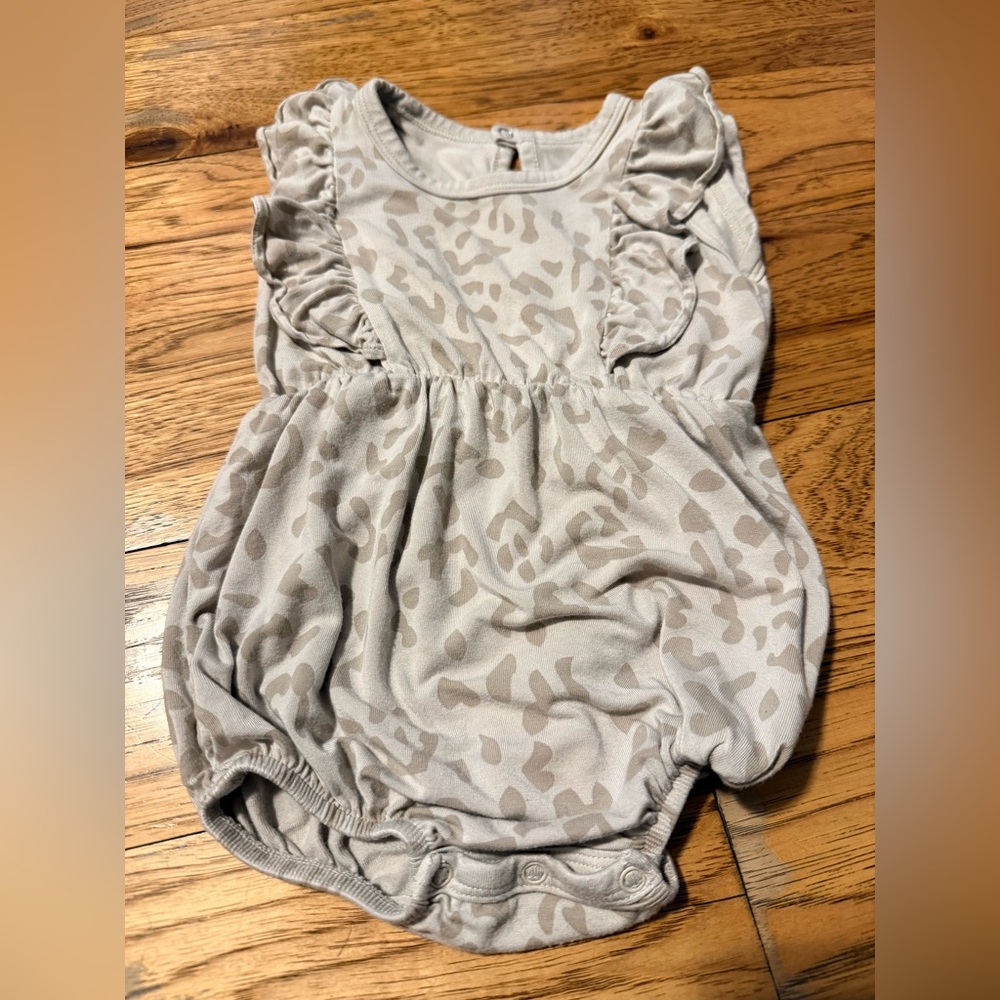 Kyte BABY Bubble Romper In Oat Leopard